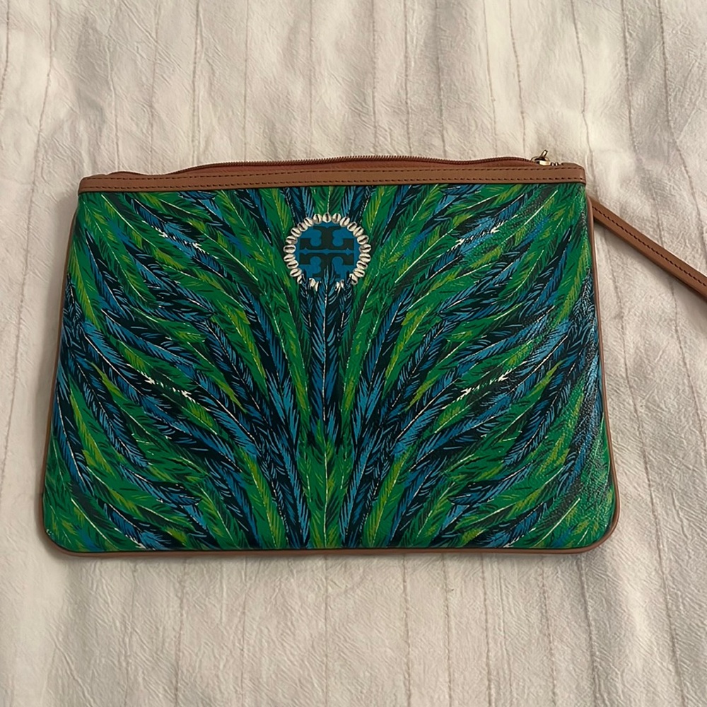 Tory Burch Zipped Pouch. Excellent conditions!